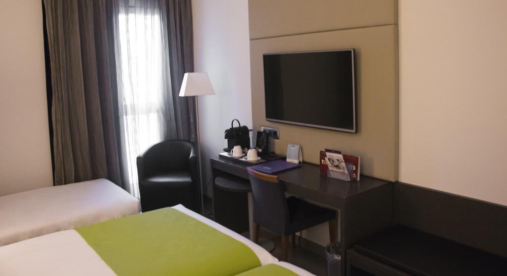 Mercure Madrid Centro Δωμάτιο φωτογραφία